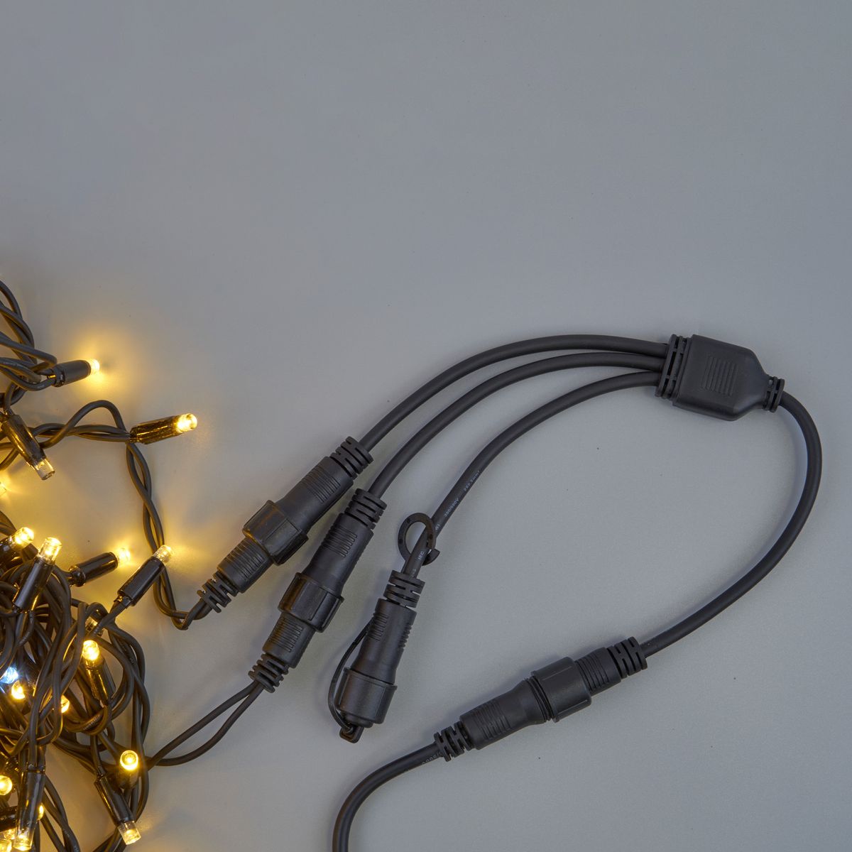 фото провод-разветвитель для гирлянд uniel ucx-f90 s3/0.4m/bk ul-00013235 | 220svet.ru